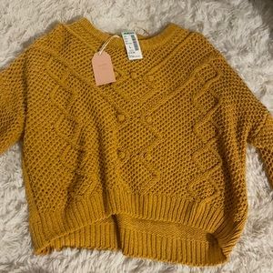 Mustard sweater never worn new wit tags
